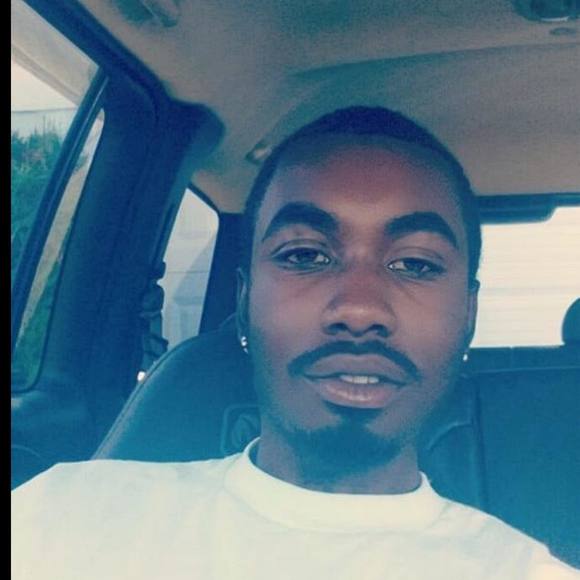 Meet your Posher, Malik - Picture 1 of 1